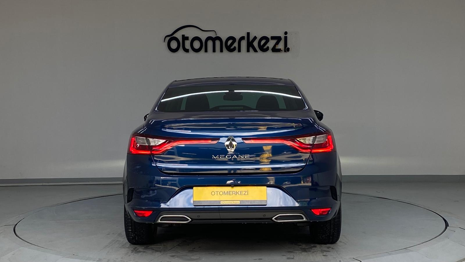 RENAULT MEGANE 5